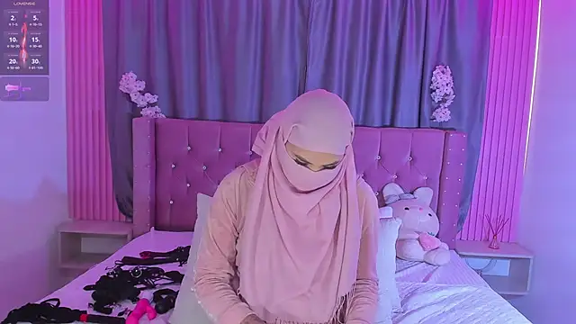 Nayla-Mouna Adlı Modelin Canlı XXX Sohbeti