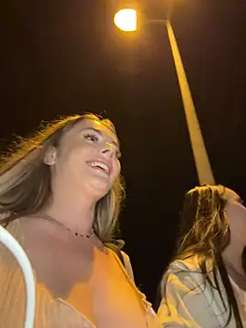 IsabellaEtthan 即時 XXX 聊天