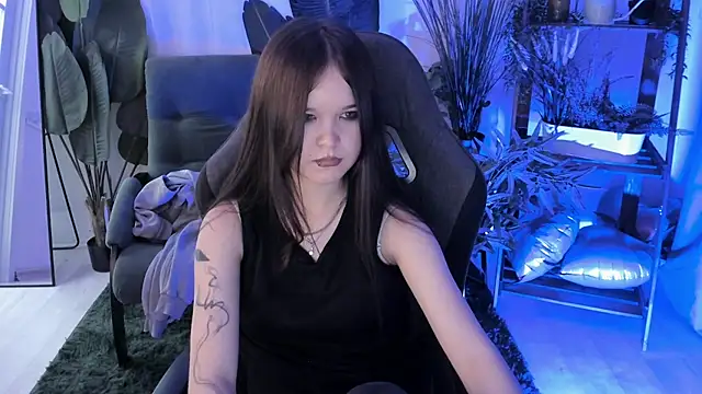 Elainebeness XXX чат на живо