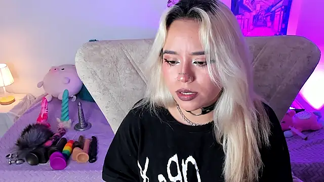 Lucille_69 Webcam-Show