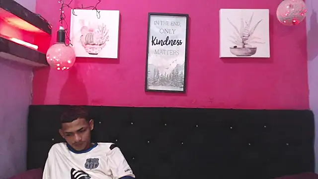 black_twinks লাইভ XXX চ্যাট