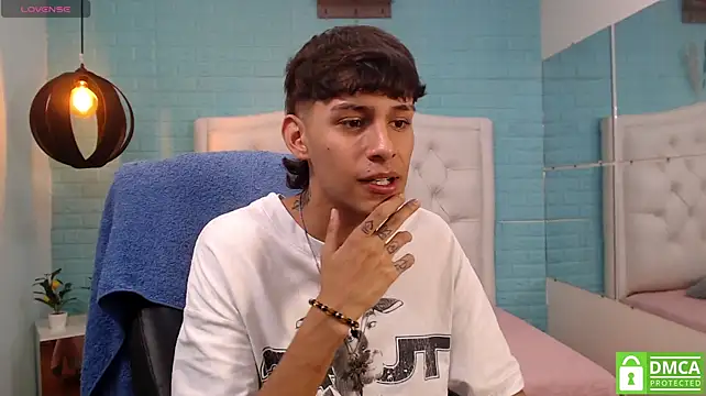 DraxBlade09 Adlı Modelin Canlı XXX Sohbeti