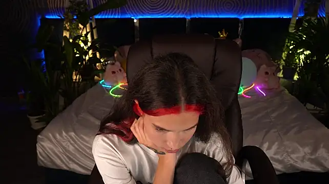 BabyFlowerr élő XXX-chatje