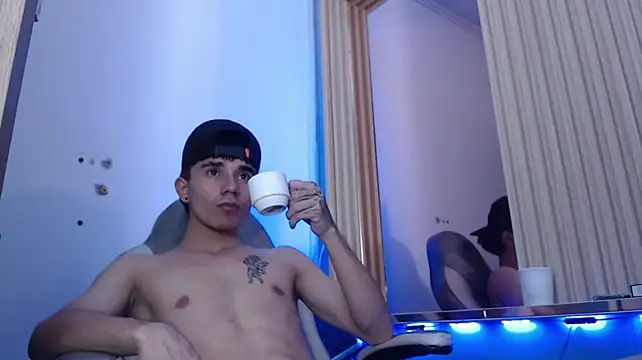 MaximumSteel_ Live XXX Chat