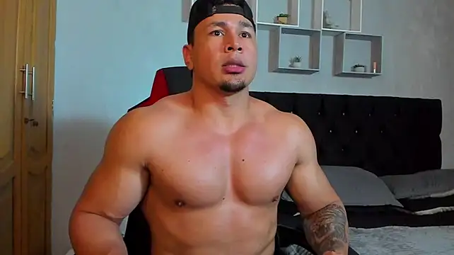tyler_hank01 在線直播表演