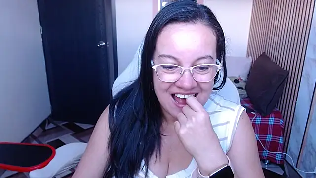 Sonialorens_'s Live XXX Chat