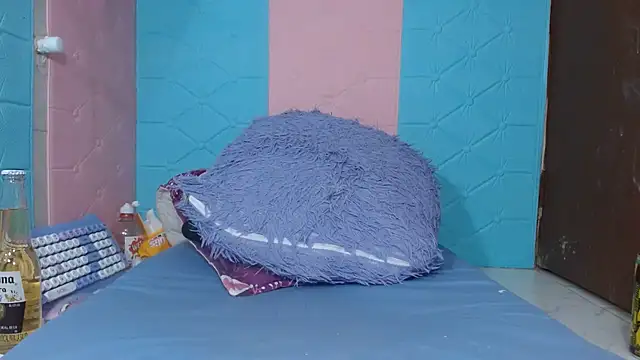 Chat +18 de Nazlyy ao vivo