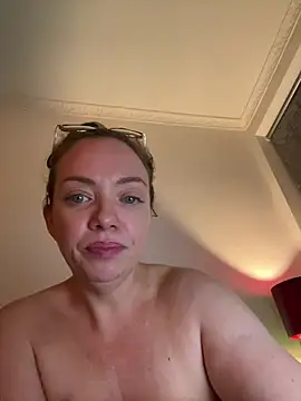 FemDom_RubyKnightXXO Adlı Modelin Canlı XXX Sohbeti