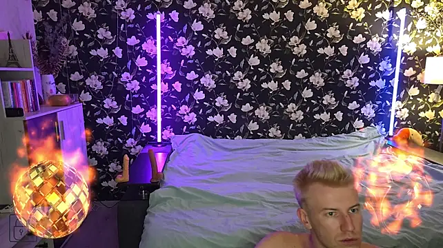 Vuitton webcam show