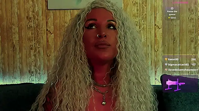 Sierra_Quinn's Live XXX Chat