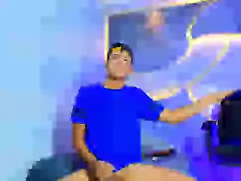 NIO_KLOUDS_'s Live XXX Chat