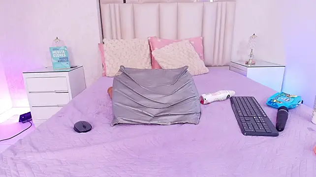 XXX chat uživo modela alanarose18