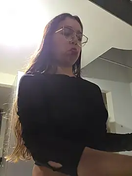 Andrea-Queen's Live XXX Chat