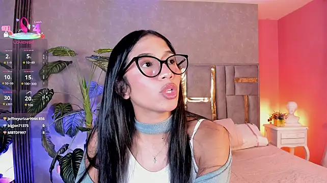 צ'אט XXX בשידור חי של Tyla_Ks