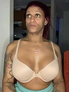 Xzotiq's Live XXX Chat