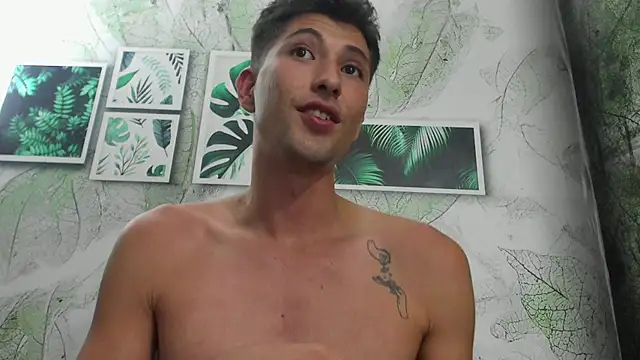 Show de Valentiino69 na webcam