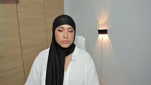 LAY_LA_ Adlı Modelin Canlı XXX Sohbeti