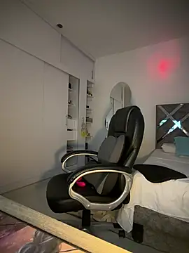 ValleryParker Adlı Modelin Canlı XXX Sohbeti