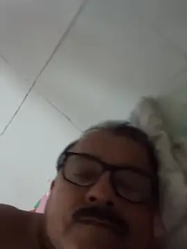 Chat XXX en directo de Misterymem63