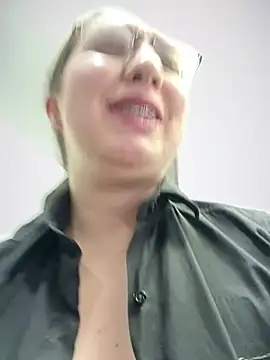 Czat XXX na żywo – suzy-111
