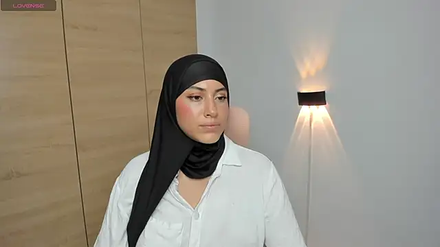 LAY_LA_ Adlı Modelin Canlı XXX Sohbeti