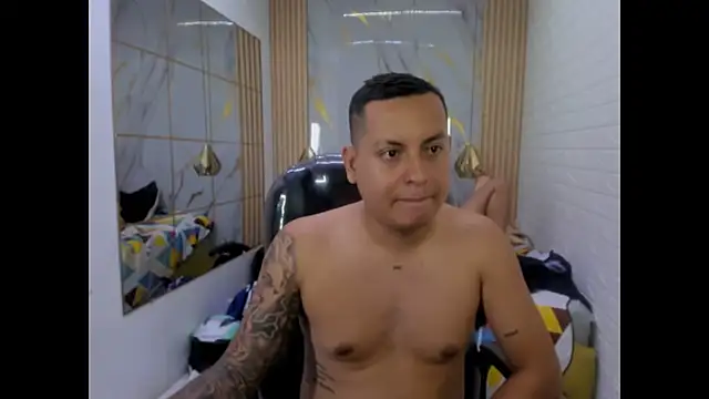vanessa_f élő XXX-chatje