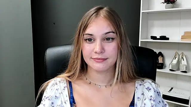 Chatroom XXX en direct de kitty_valeria