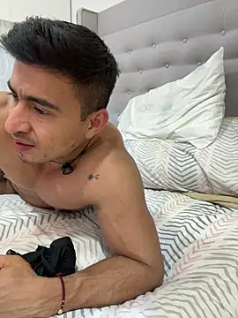 XXX chat uživo modela Chris_Clarck