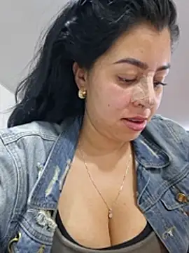 دردشة Luianna الجنسية المباشرة