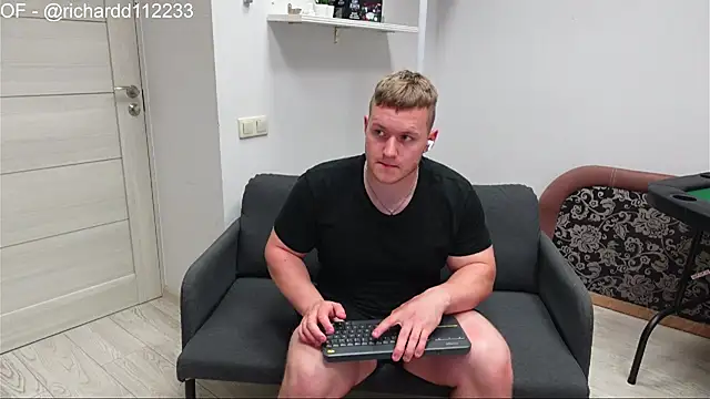 Онлайн чат XXX Richard_Dullas