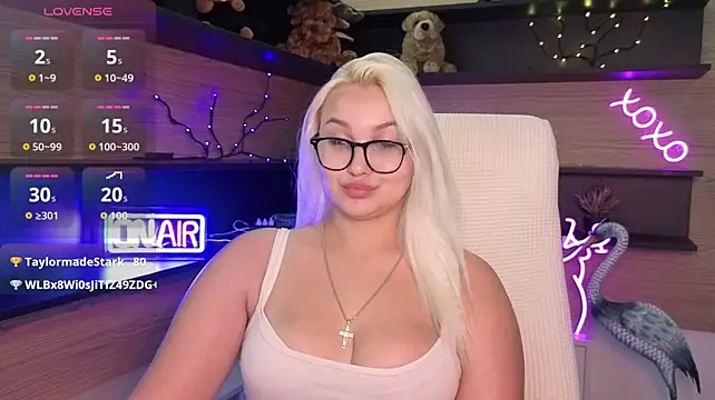 adrelaxina's Live XXX Chat
