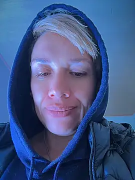 Chat +18 de MARILYNKOVANOVA ao vivo