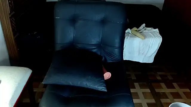 Chat +18 de alisson-castro ao vivo