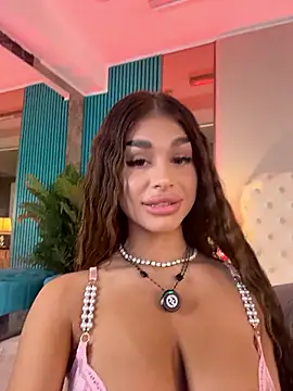 BellaNoirre's Webcam Show