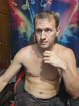 XXX chat uživo modela DiMastyzzz