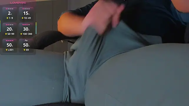 BulgeArt live XXX chat