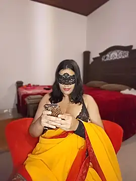 Ruvi_Queen Live XXX Chat