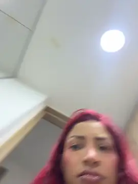 ari_sexy1's Webcam Show