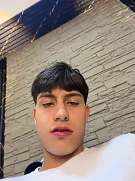 Lander_Cruz – Naživo XXX chat