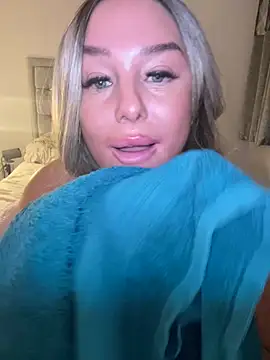 naughtychelseaxox – webcam-show