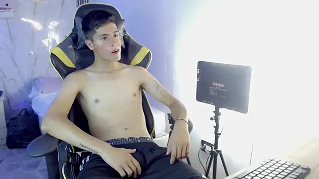 Ascii_one Chat XXX live
