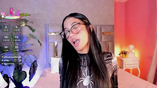 Tyla_Ks' Live XXX Chat