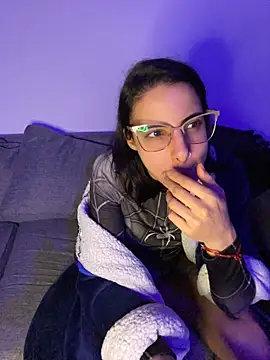 Chat +18 de Poison_Ivy_29 ao vivo