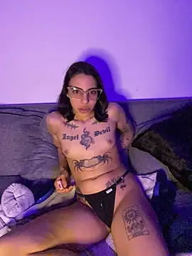 XXX chat uživo modela Poison_Ivy_29