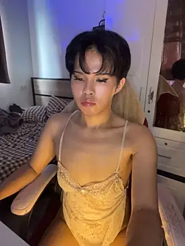 Plaxxxtique 网络视讯表演