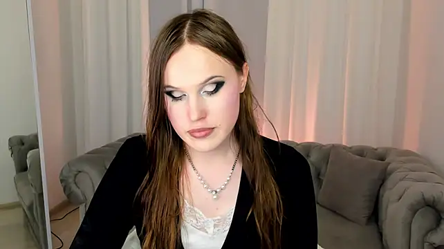 Chat +18 de EffieMinki ao vivo