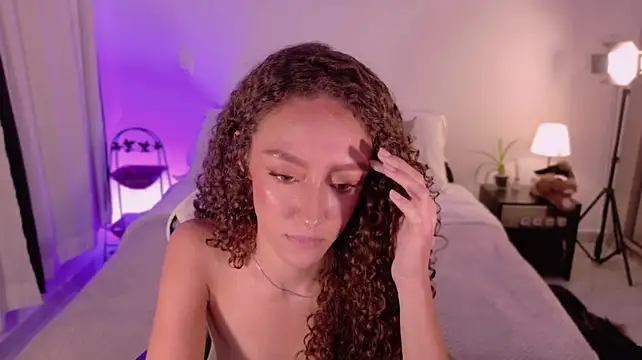 ChloeMoreti 라이브 XXX 채팅