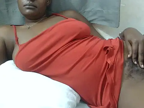 Creamy-Queen Live XXX-chat