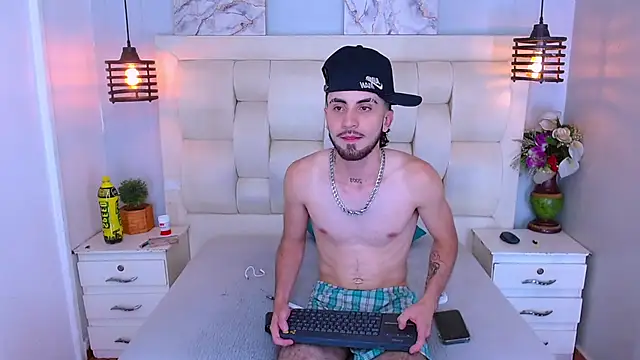 Lucas_Knight Adlı Modelin Web Kamerası Şovu