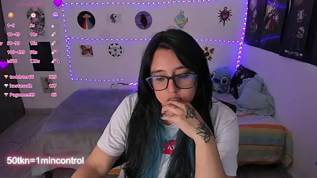 Chat +18 de Cherry_blush_ ao vivo